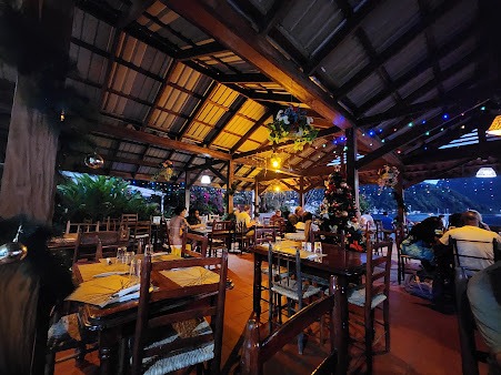 seashell beach restaurant 24